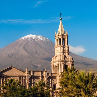 Arequipa-shutterstock_192977669Large.jpg