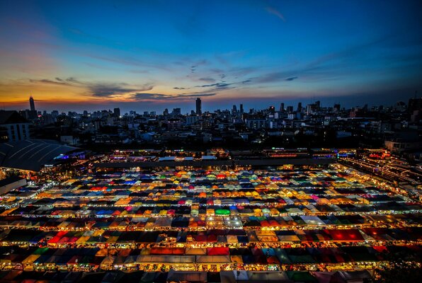 Ontdek de verschillende wijken van Bangkok Bangkokmarket2.jpg