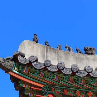 ChangdeokgungPalaceSeoul_shutterstock_1924819208Large.jpg