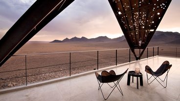 005642-24-Upstairs-views-andBeyond-Sossusvlei.jpg