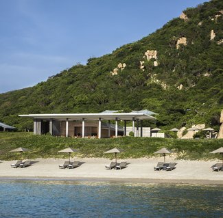 AmanoiVietnam-ResortPrivatebeachBeachClub_15088L.jpg