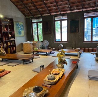 theevietnamese-master-tea-ceremony.jpg